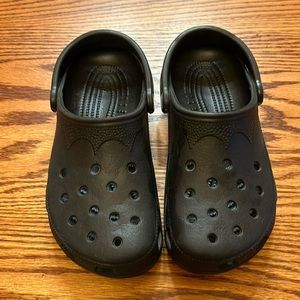 CROCS Black Shoes Classic Clogs Size Mens 4-5 or Women’s 6-7